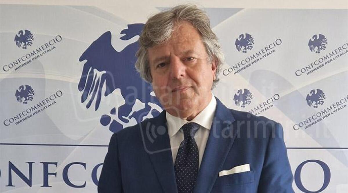 Gianni Indino ancora in coma farmacologico, i medici riducono i farmaci per tentare il risveglio - Gianni Indino presidente di Confcommercio Rimini