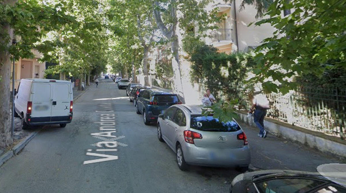Via Costa, l'atteso intervento a marciapiedi e asfalto è in arrivo -