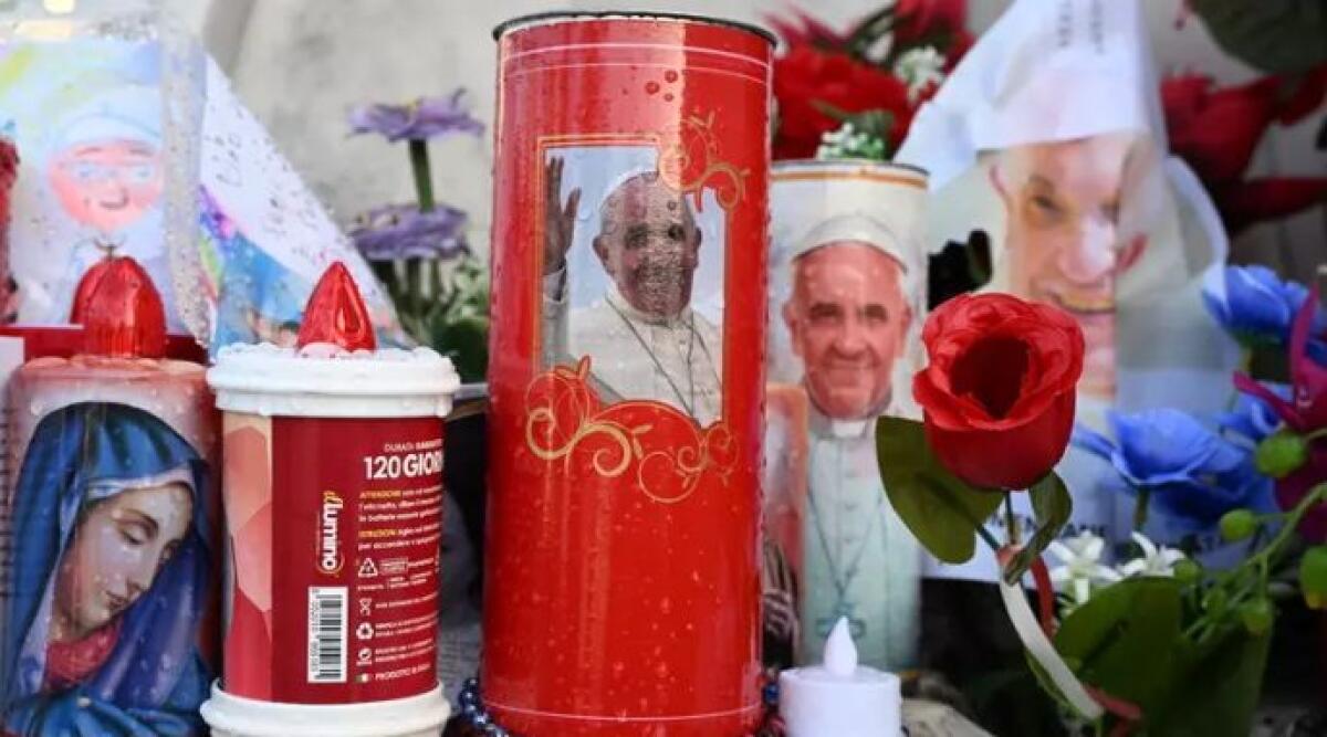 Papa Francesco 'ha dormito bene e ora riposa': aggiornamenti dal Vaticano sulle sue condizioni di salute - Ph Ansa