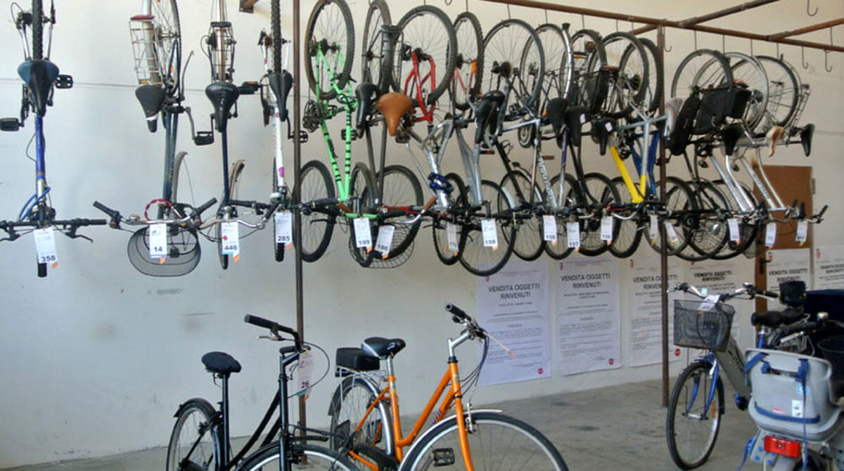 Oggetti smarriti a Rimini messi all'asta: ecco l'elenco dei beni rinvenuti e come recuperarli - Biciclette rinvenute a Rimini