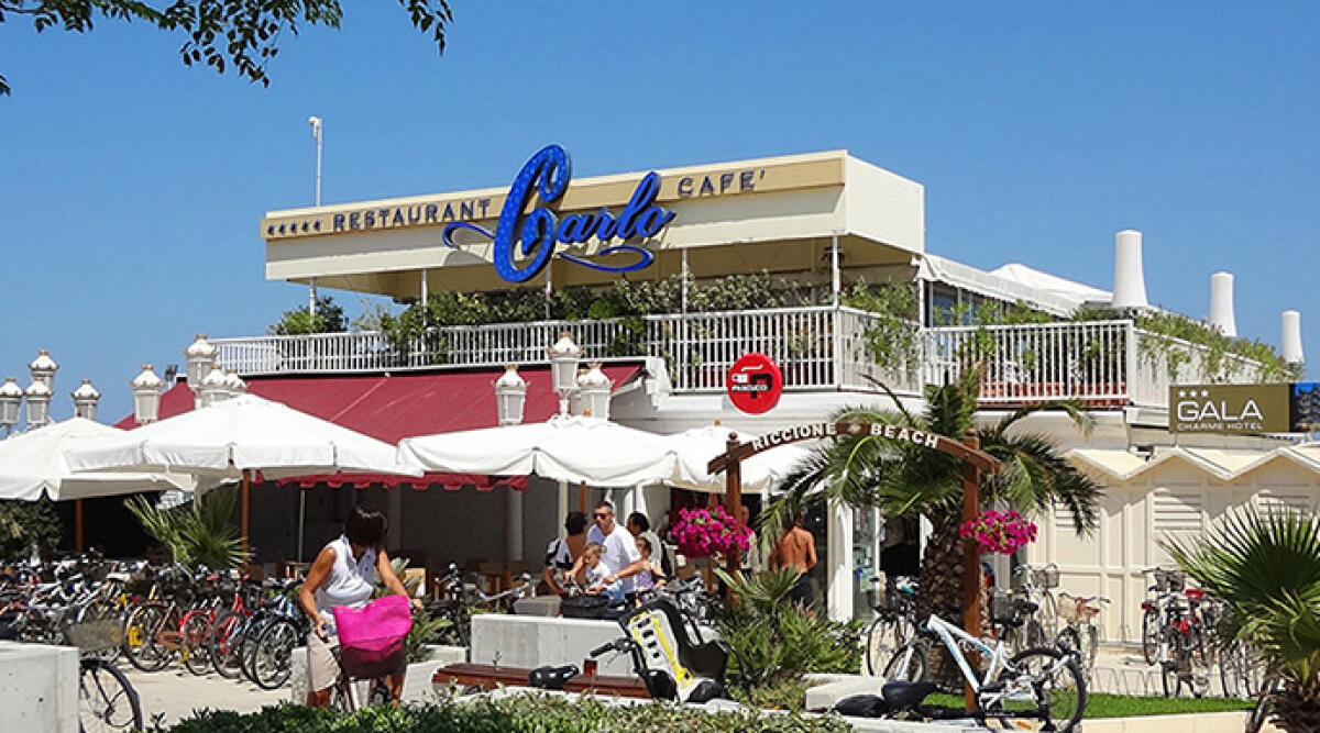 Ristorante Carlo, via libera alla demolizione degli abusi edilizi - Foto dal siti internet del locale