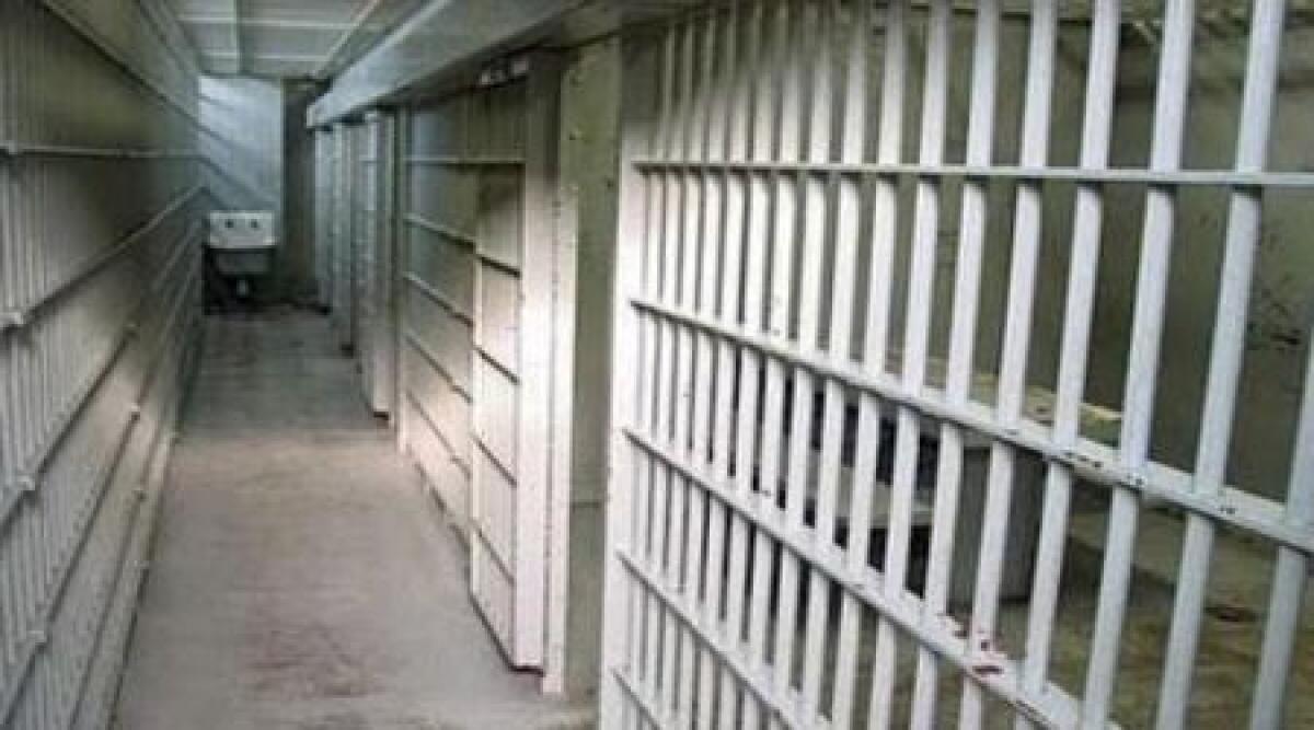 Morto in carcere a Modena, indagati medici e psicologo - 