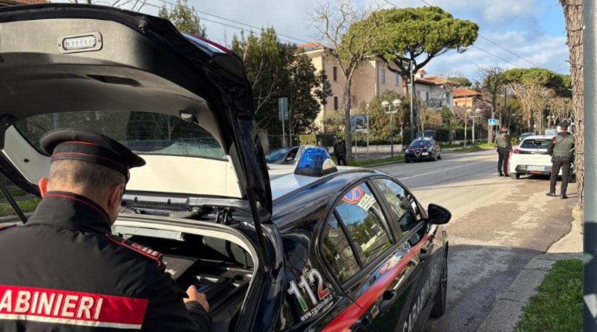 Rimini, controlli a tappeto dei carabinieri: locali chiusi e multe per 16mila euro - I controlli in Viale Principe Amedeo