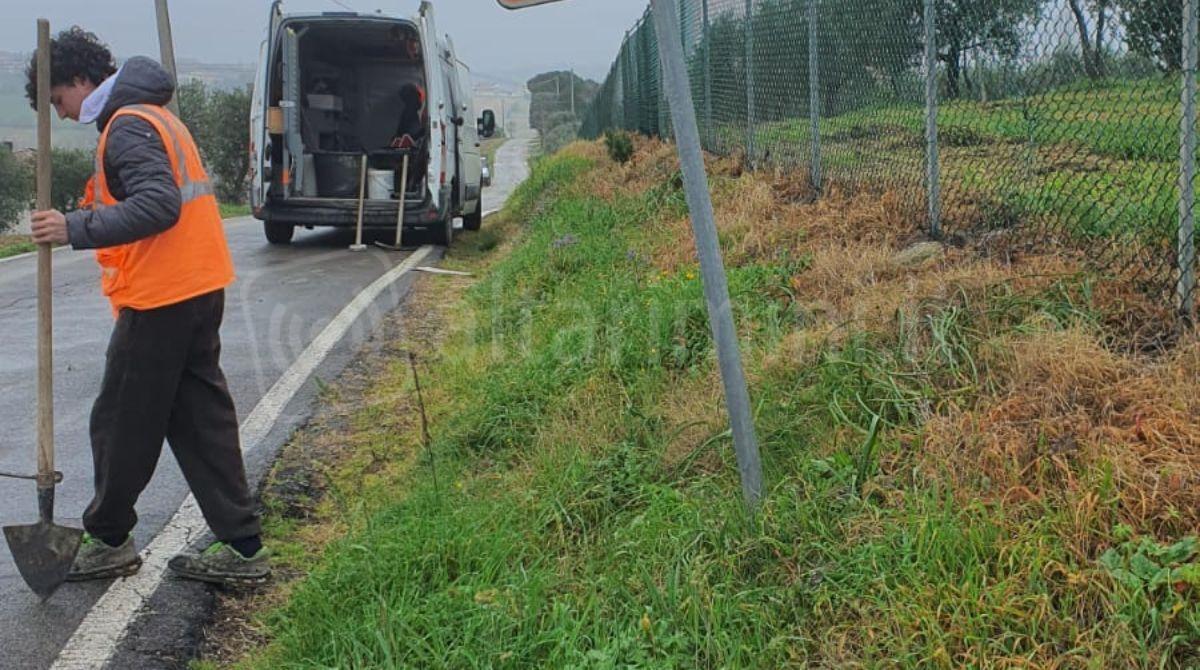 Manutenzione stradale a Coriano: lavori in corso per il ripristino della segnaletica e asfaltature -