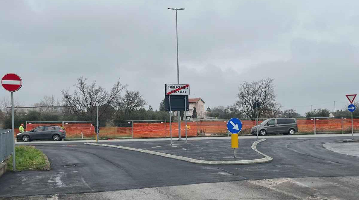 Santarcangelo, riaperto l’incrocio tra via Bornaccino e via Emilia: nuove regole per la viabilità - 