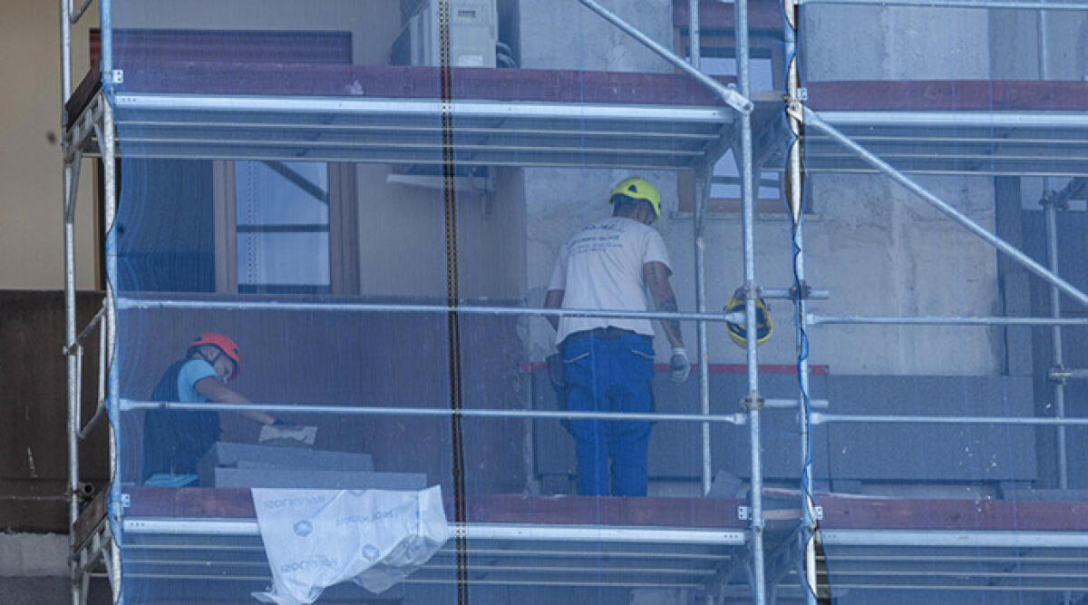 Superbonus, al via i controlli: ecco chi deve mettersi in regola per evitare sanzioni - Scontro sul superbonus, verso proroga per condomini