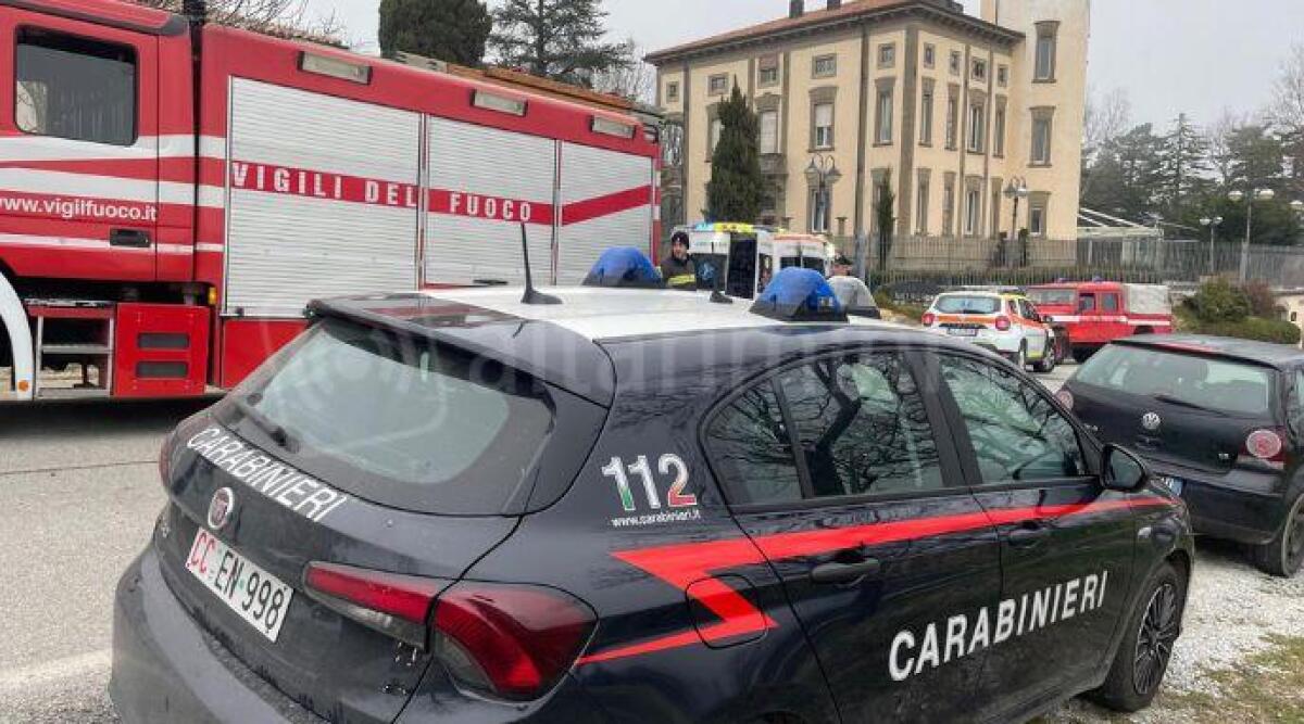 Pugliano, cerca di pulire il tombino davanti casa: cade e rimane incastrato, morto -