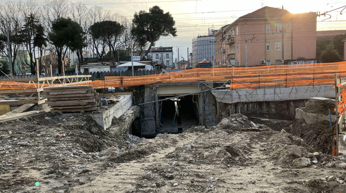 Sottopassaggio grattacielo di Rimini, Renzi attacca: "Lavori in ritardo" - 
