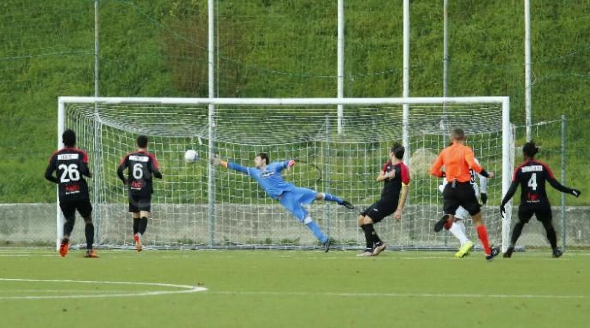 Calcio RSM, il Tre Penne cerca il sorpasso. Il derby di Serravalle infiamma la corsa playoff -