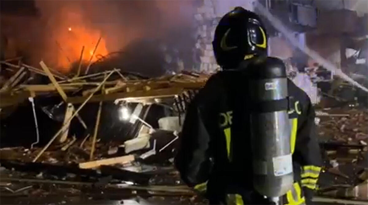 Incendio in un rudere nelle campagne riminesi, sospetto dolo. - Foto di repertorio