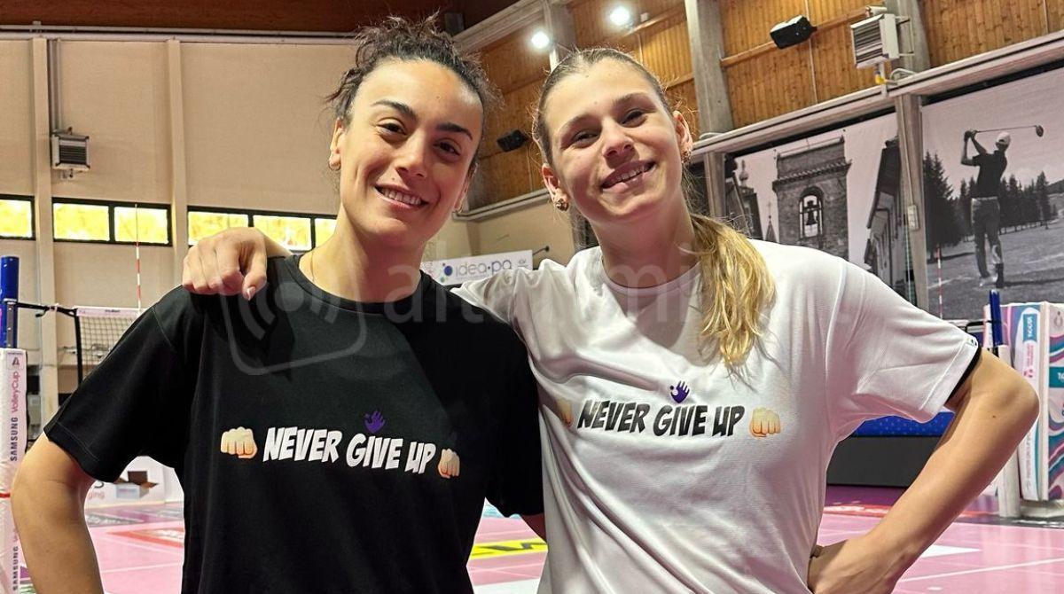"Never Give Up": la Omag-Mt Volley Femminile al fianco di La Prima Coccola -
