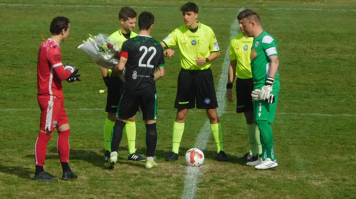 Gambettola si difende dal ritorno del Massa Lombarda: buon 0-0 esterno - Golinucci, Gadda e Lusa a inizio gara PH MASSA LOMBARDA CALCIO