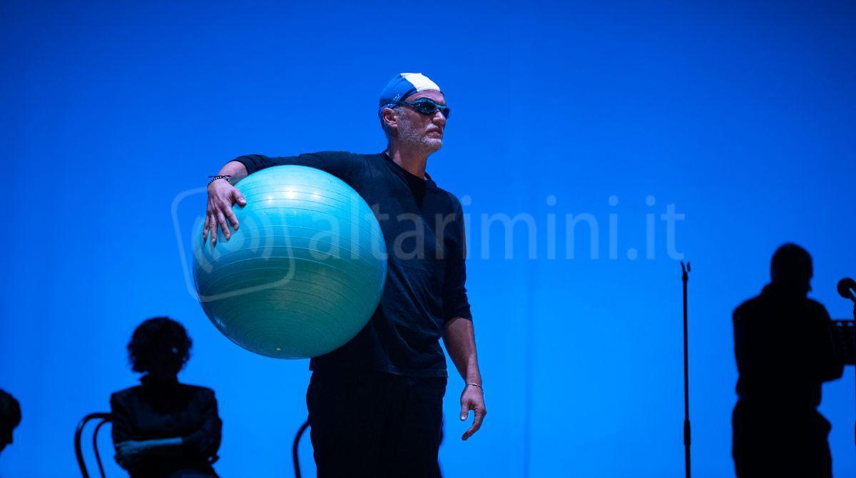 Zitti tutti!: il Collettivo Teatri Rimini celebra Baldini e Marescotti al Galli -
