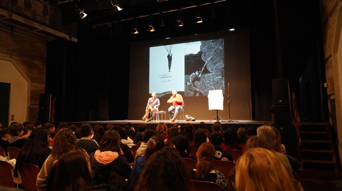 Gli studenti di Rimini incontrano l'autore Alessio Torino per la Giornata Europea dei Giusti - L'incontro al Teatro degli Atti