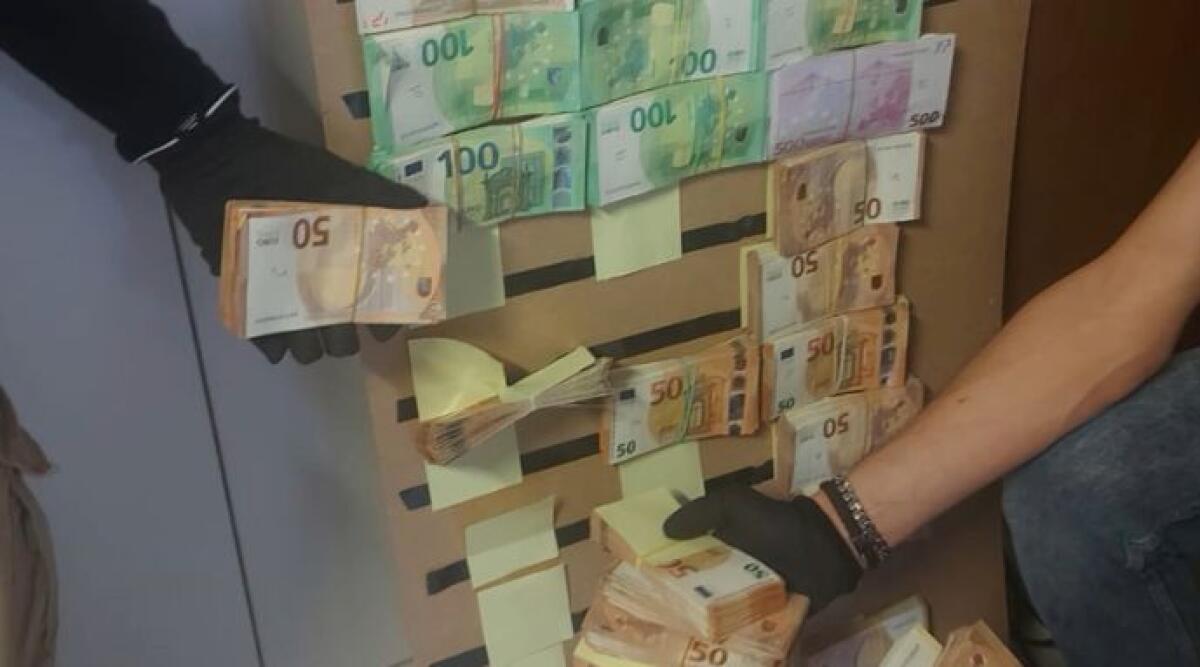 Maxi operazione contro il riciclaggio di oro rubato: un indagato di Misano. Video - Un fermo immagine del video diffuso dai Carabinieri di Padova