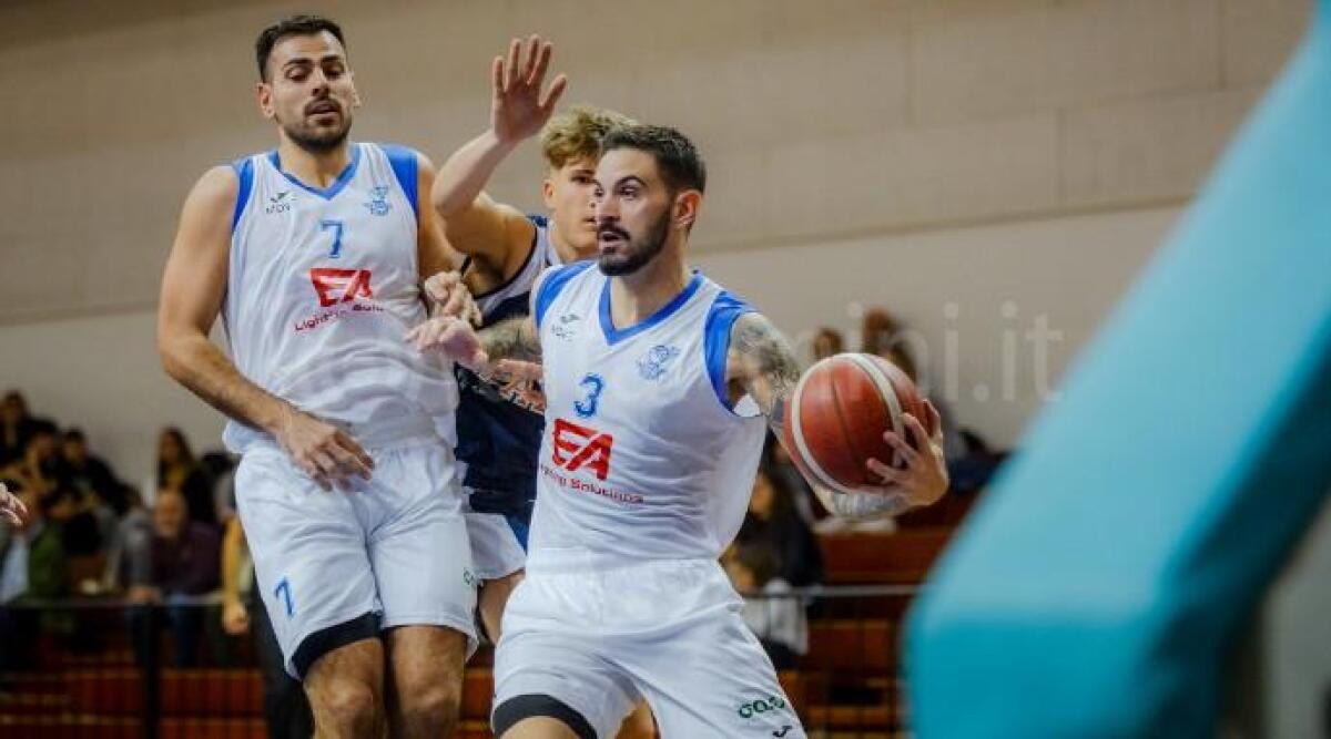 Basket C, Titans affondati nel finale dalle triple dell'Urbania (56-63) -