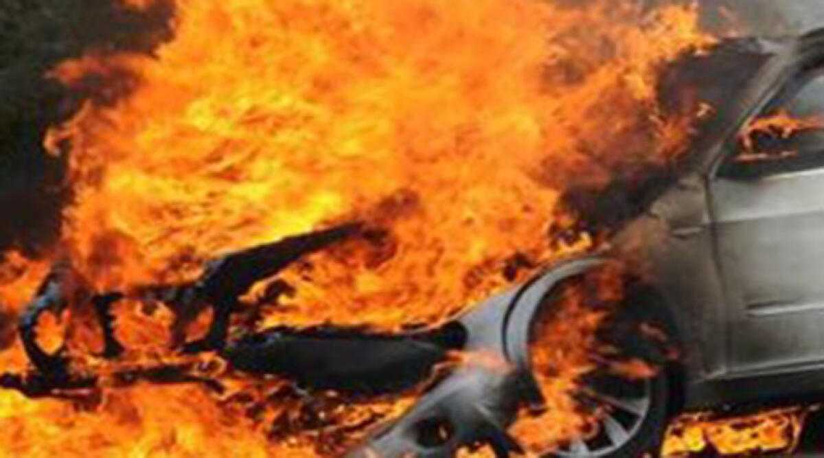 Paura a Sartiano, auto distrutta dalle fiamme: nessun ferito - Archivio