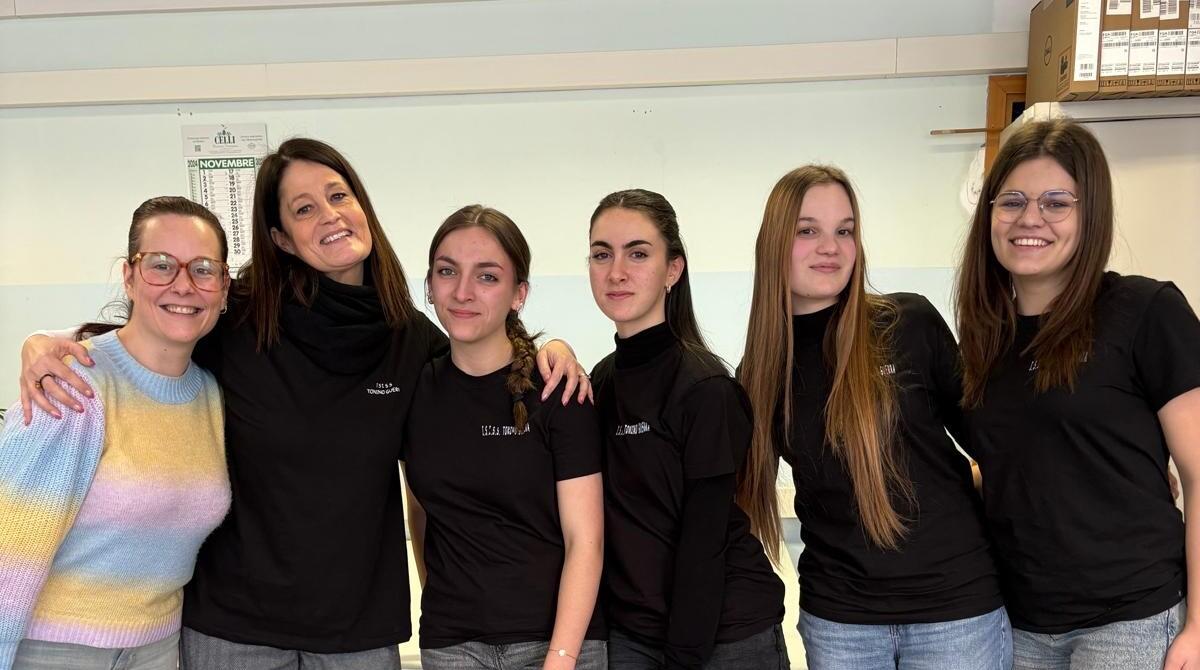 Novafeltria: le studentesse del Tonino Guerra conquistano il secondo posto alla gara di dibattito regionale -