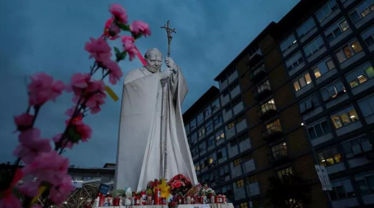 Il Papa resta stabile, ma il recupero sarà lungo - Ph Ansa
