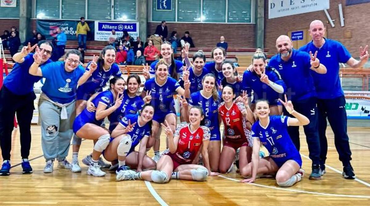 Volley B1 femminile, Lasersoft alla quinta vittoria di fila: battuta al tie break la Libertas Forlì (2-3) - 
