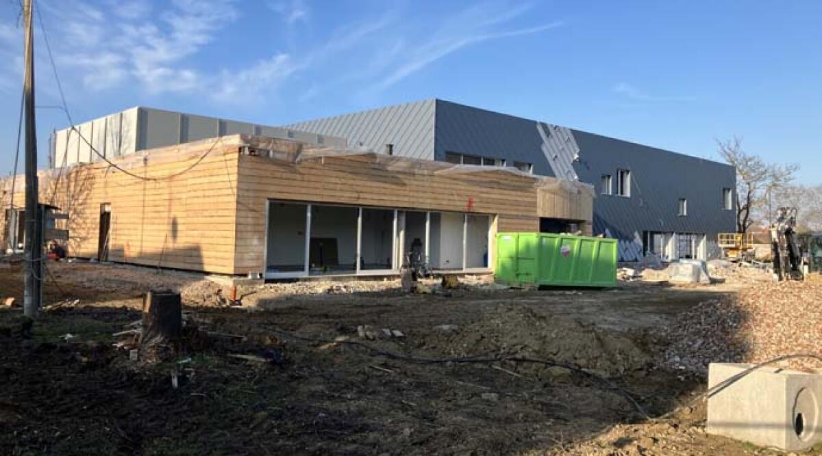 Nuova piscina, ma manca il verde: Renzi spinge, "Si acquisti area agricola per il parco" -