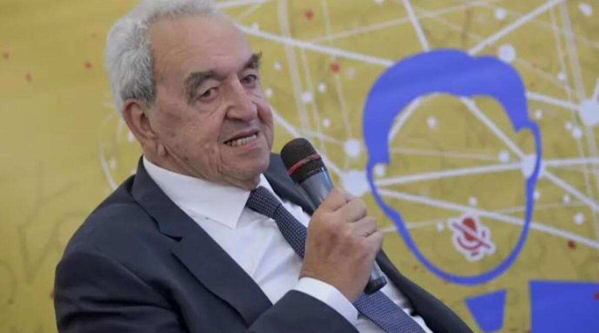 Addio a Bruno Pizzul, la voce gentile del calcio italiano - Ansa