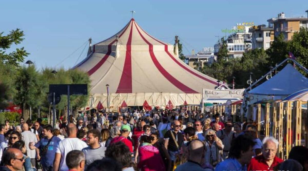 Circo e parchi divertimento a Rimini: nuove regole per la sicurezza delle attrazioni e il benessere degli animali - Repertorio