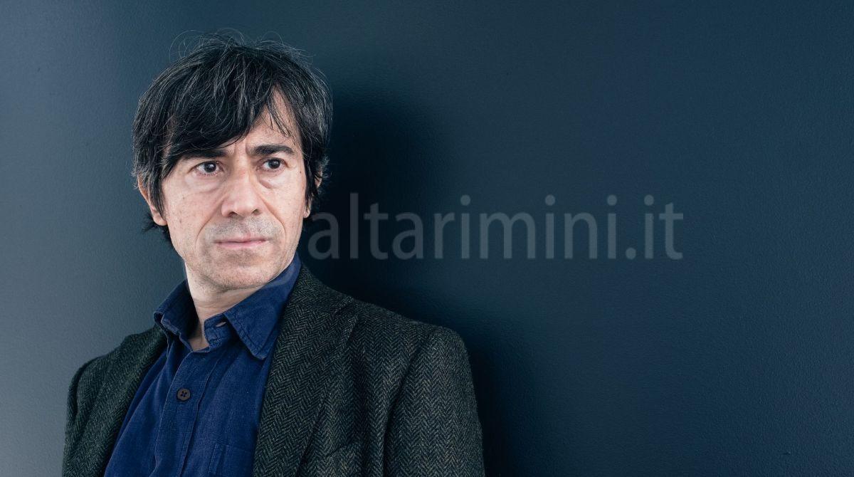 Gran finale di stagione a Riccione Teatro: Luigi Lo Cascio legge "La strada" di Cormac McCarthy -