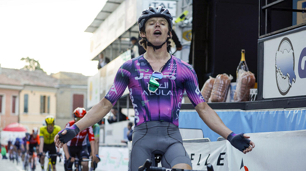 Coppi e Bartali, al britannico Double la 2ª tappa tra il territorio riminese e San Marino - Settimana Internazionale Coppi e Bartali 2025 - 40th Edition - 2nd stage Riccione - Sogliano 163,9km - 26/03/2025 - Paul Double (GBR - Team Jayco AlUla) - photo Massimo Fulgenzi/SprintCyclingAgency©2025