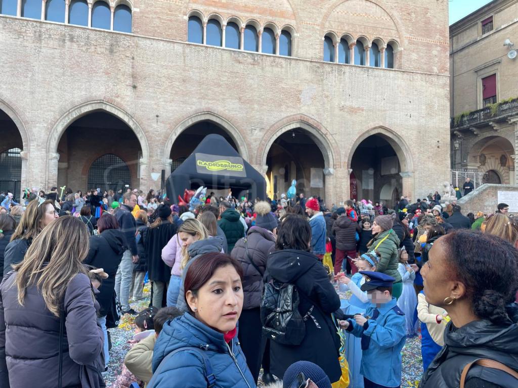La festa con Radio Bruno in piazza Cavour