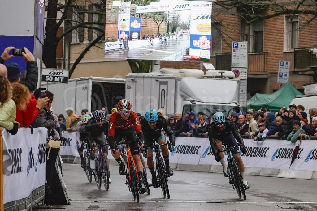Settimana Internazionale Coppi e Bartali 2025 – 40th Edition – 3rd stage Riccione – Cesena 142,1km – 27/03/2025 – Magnus Sheffield (USA – INEOS Grenadiers) – Simone Velasco (ITA – XDS Astana Team) – Alessandro Pinarello (ITA – VF Group – Bardiani CSF – F