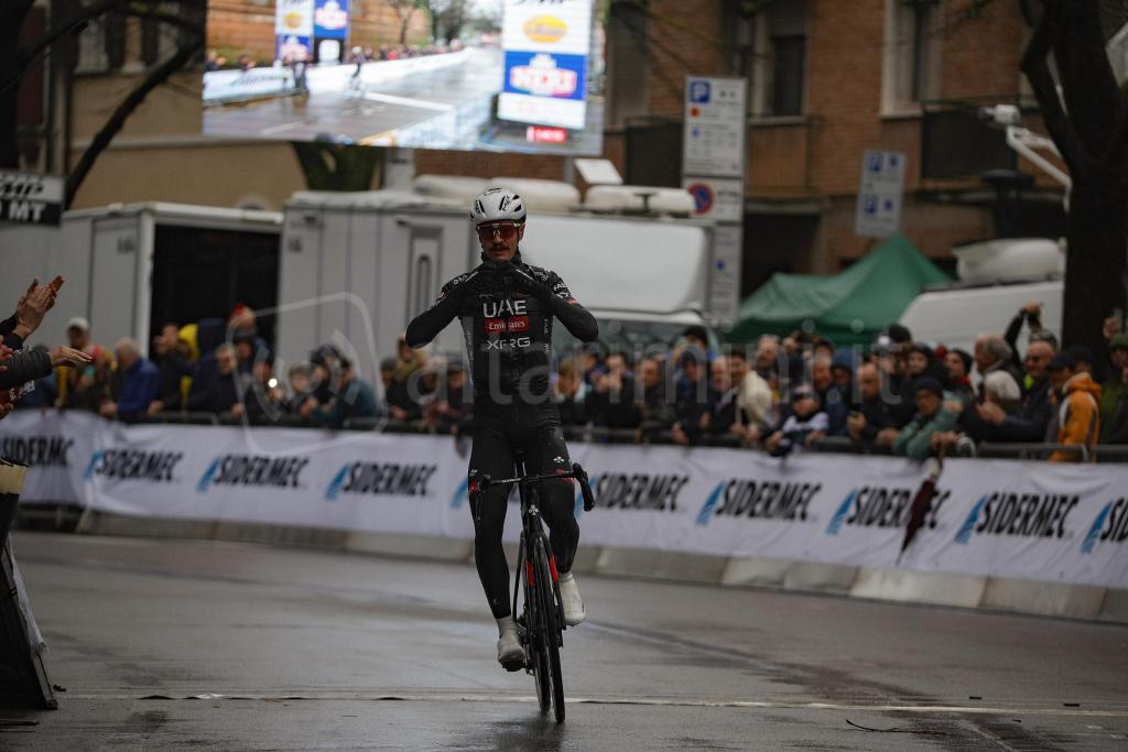 Settimana Internazionale Coppi e Bartali 2025 – 40th Edition – 3rd stage Riccione – Cesena 142,1km – 27/03/2025 – Jay Vine (AUS – UAE Team Emirates – XRG) – photo Massimo Fulgenzi/SprintCyclingAgency©2025