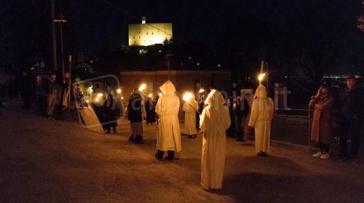 La Secolare Processione del Venerdì Santo torna a Montefiore Conca -