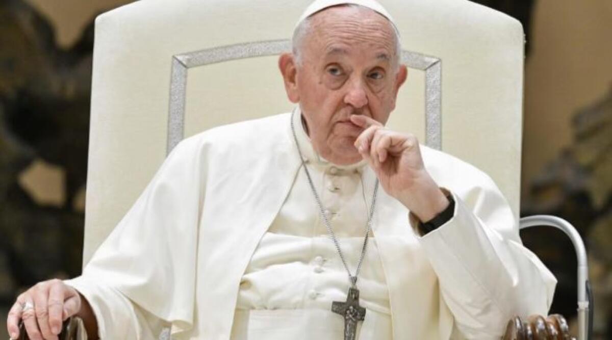 Papa Francesco: "Basta guerre, preoccupa clima di antisemitismo. Pace giusta per l'Ucraina" -