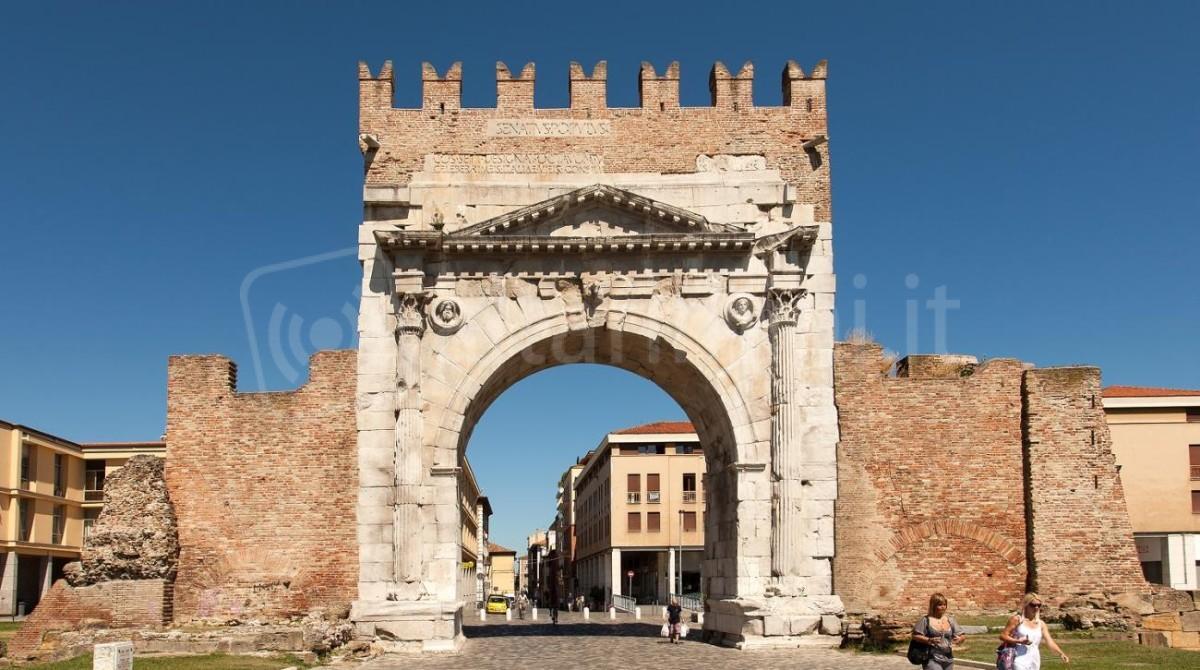 Nasce "Vi racconto Rimini", un podcast dedicato alla città. Protagonista della prima puntata: l'Arco di Augusto - Arco d'Augusto