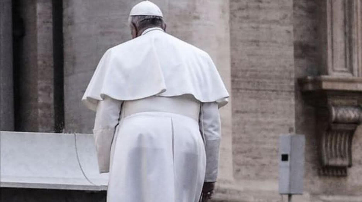 Rimini, lutto per Papa Francesco: aperto il registro di condoglianze in Prefettura - 