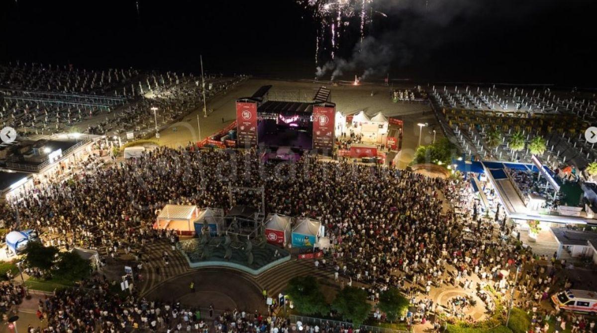 Linus annuncia la fine della collaborazione tra Riccione e Radio Deejay - 