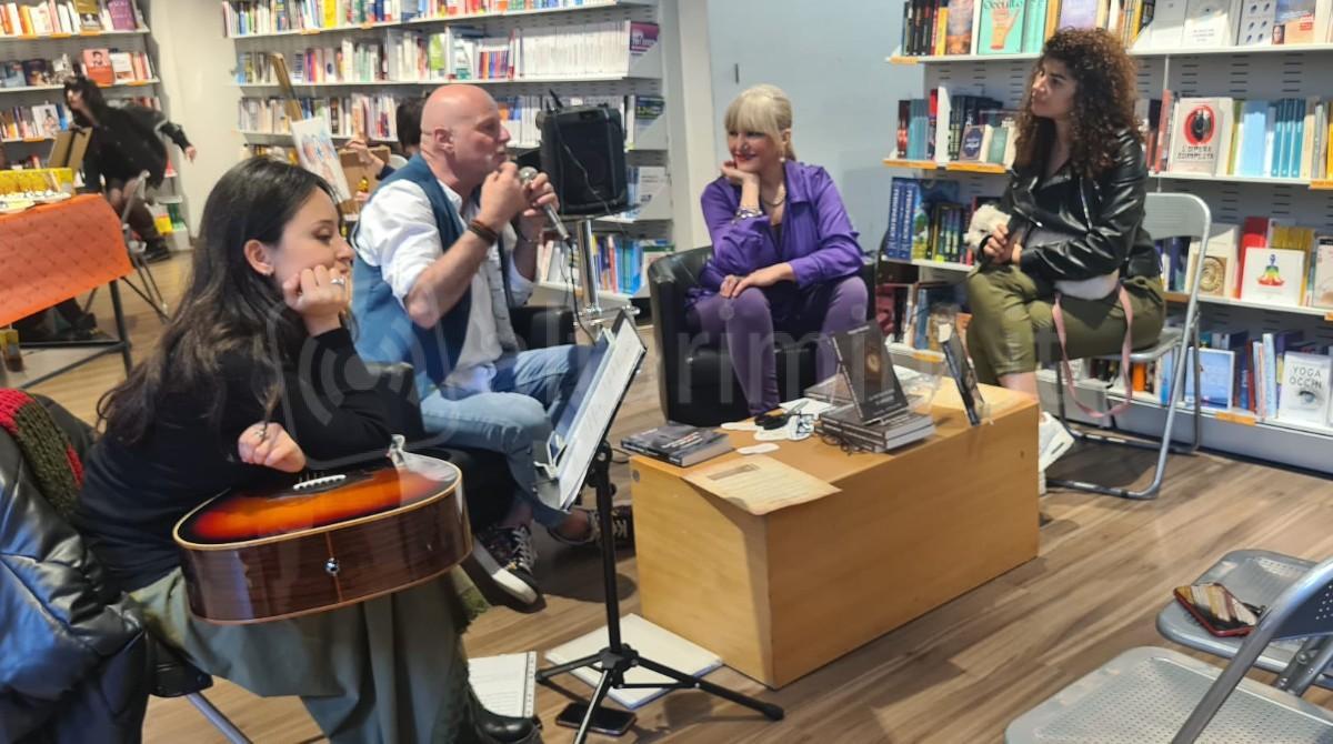 Un'esperienza unica alla Feltrinelli di Rimini: Thierry Bianchi e il suo libro che incanta - L'incontro alla Feltrinelli