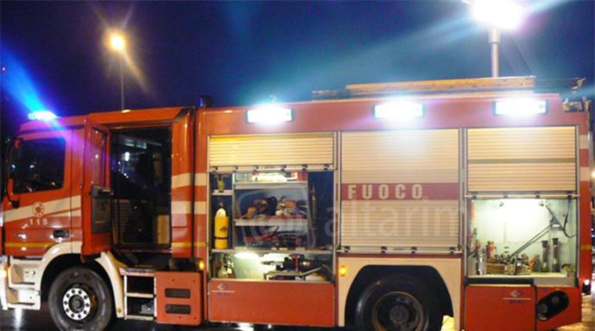 Villa Verucchio: auto si ribalta nella notte alla rotonda, feriti due giovani - Immagine di repertorio