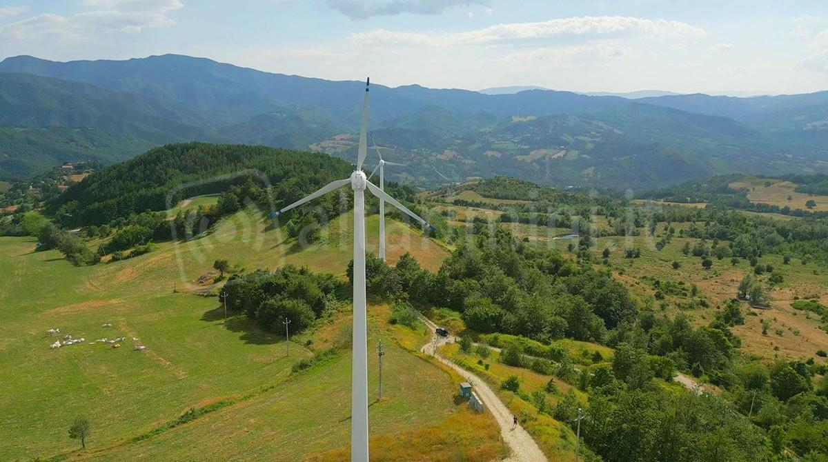 Il futuro dell'energia eolica a Badia Tedalda: il 30 aprile si decide sul maxi impianto - Badia Tedalda, pale eoliche