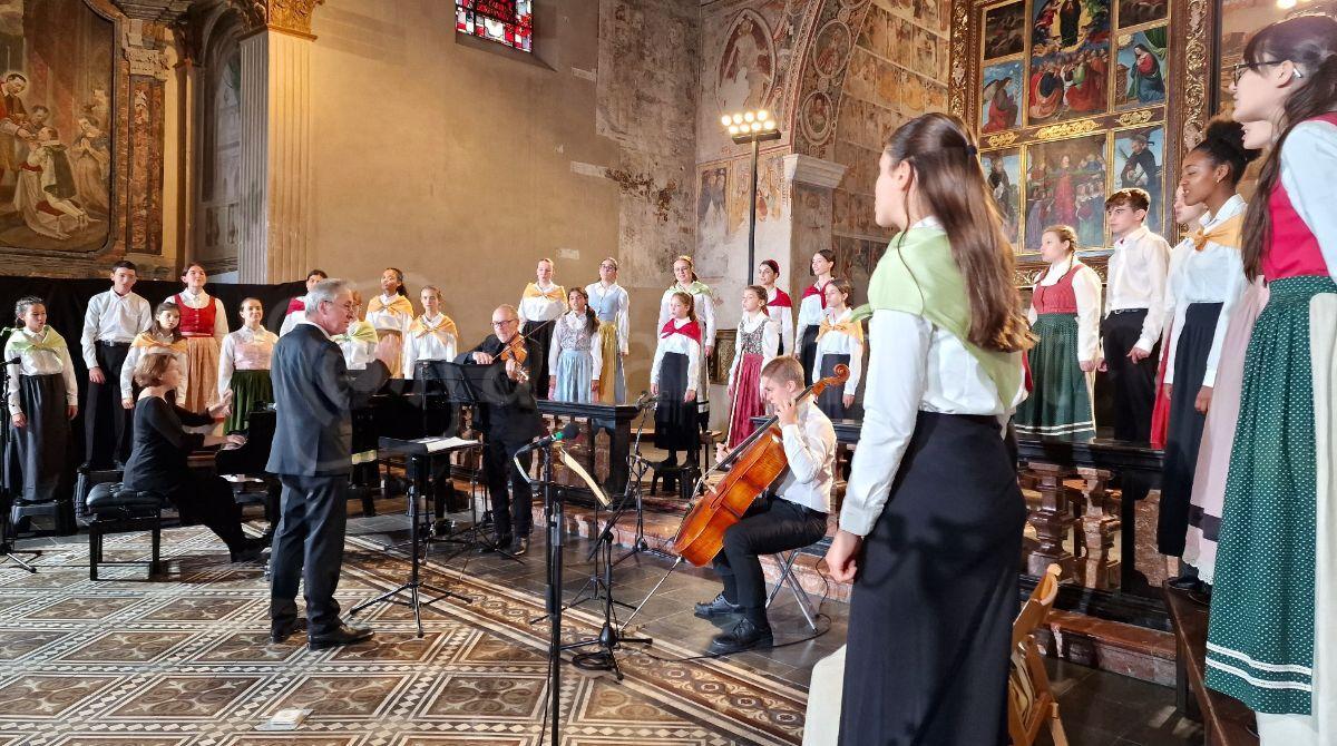 Rimini: il Coro Calicantus di Locarno in concerto con musica corale internazionale -