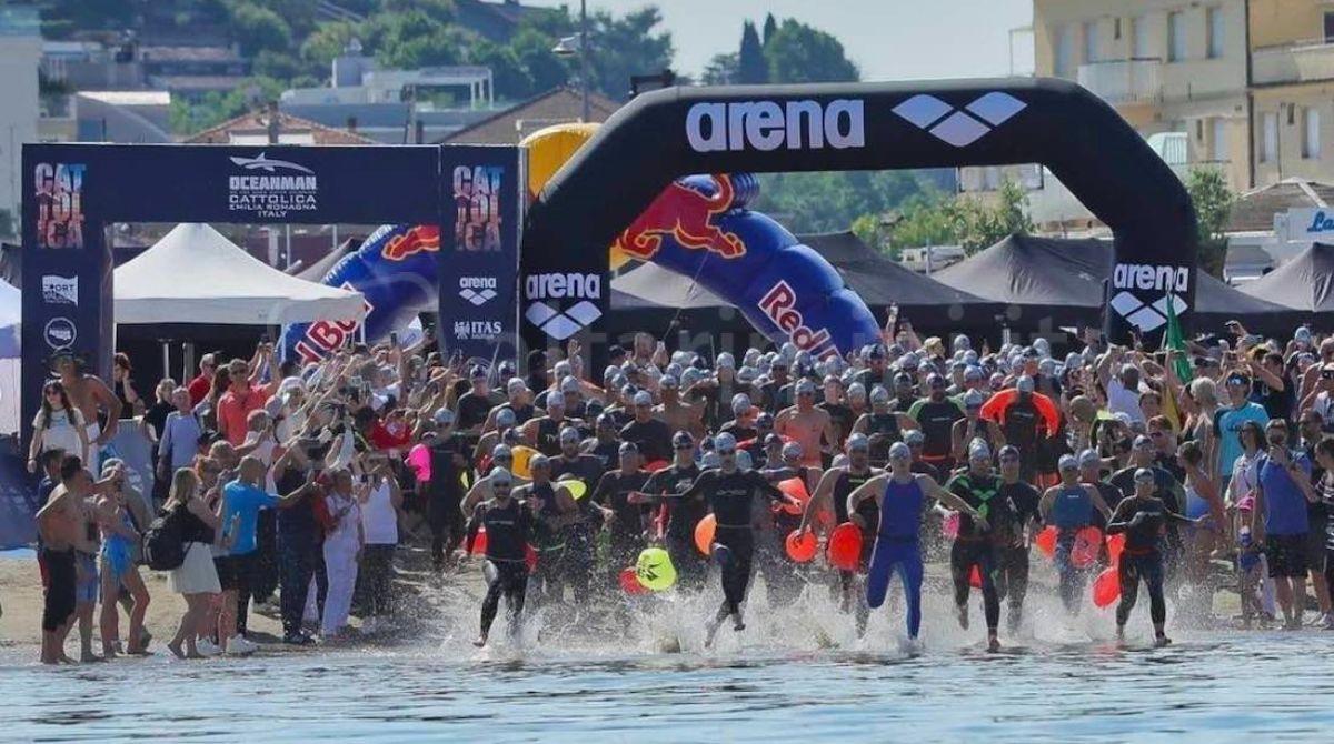 Cattolica capitale del nuoto in mare: record di presenze per Oceanman 2025 - Screenshot