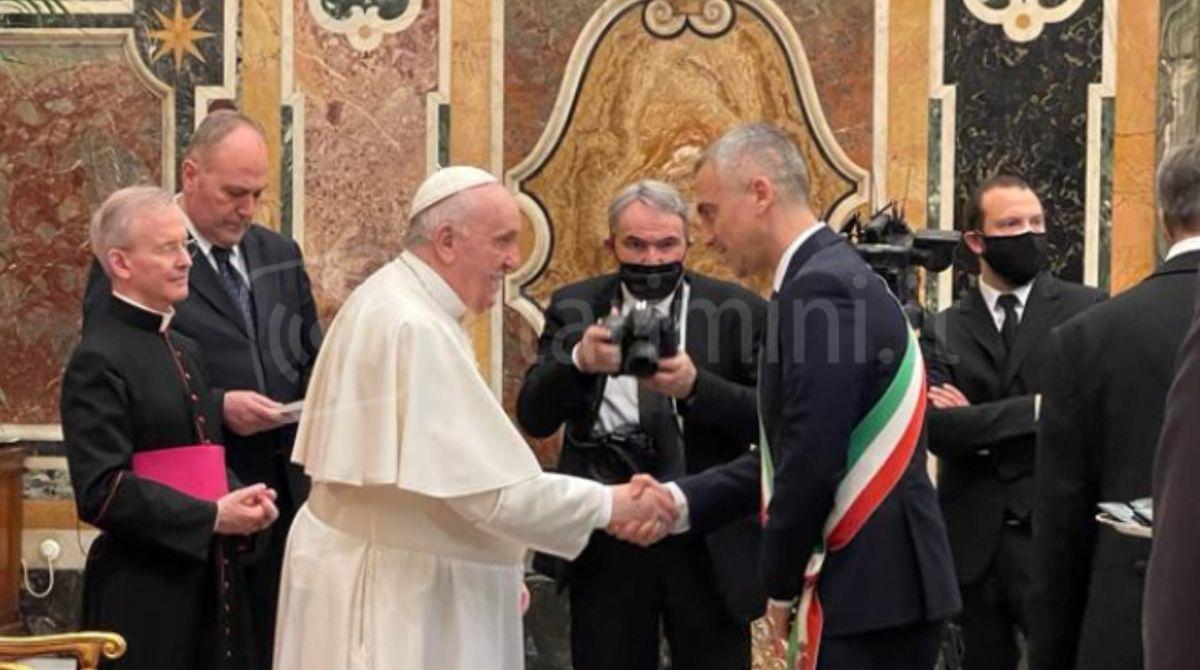 Papa Francesco: il cordoglio del sindaco di Rimini -