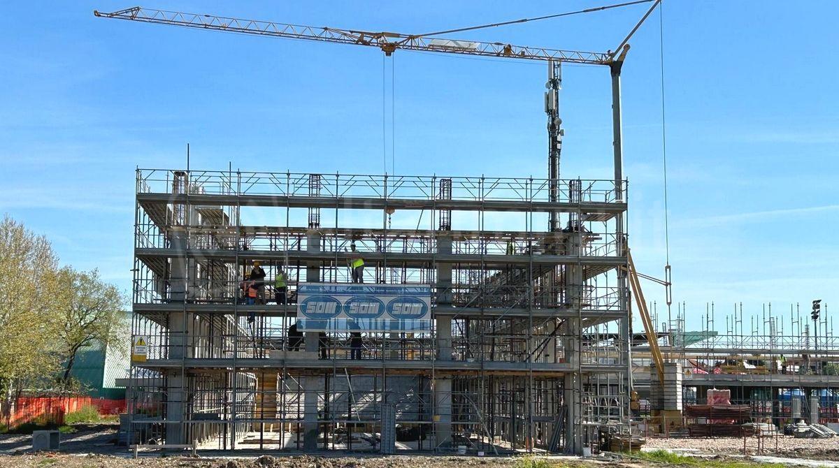 Nuova palestra alla Cittadella dello Sport a Santarcangelo: completato il primo piano dell’edificio -