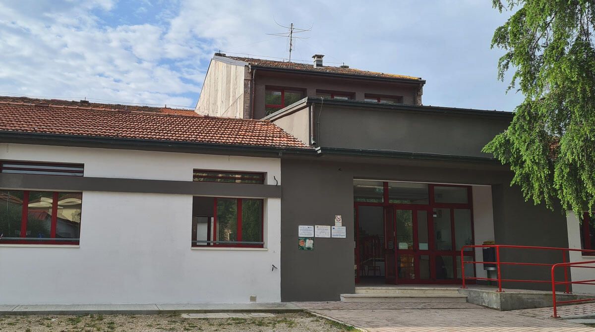 Alunni finalmente trasferiti alla palazzina B della scuola Saffi: il saluto del sindaco - 