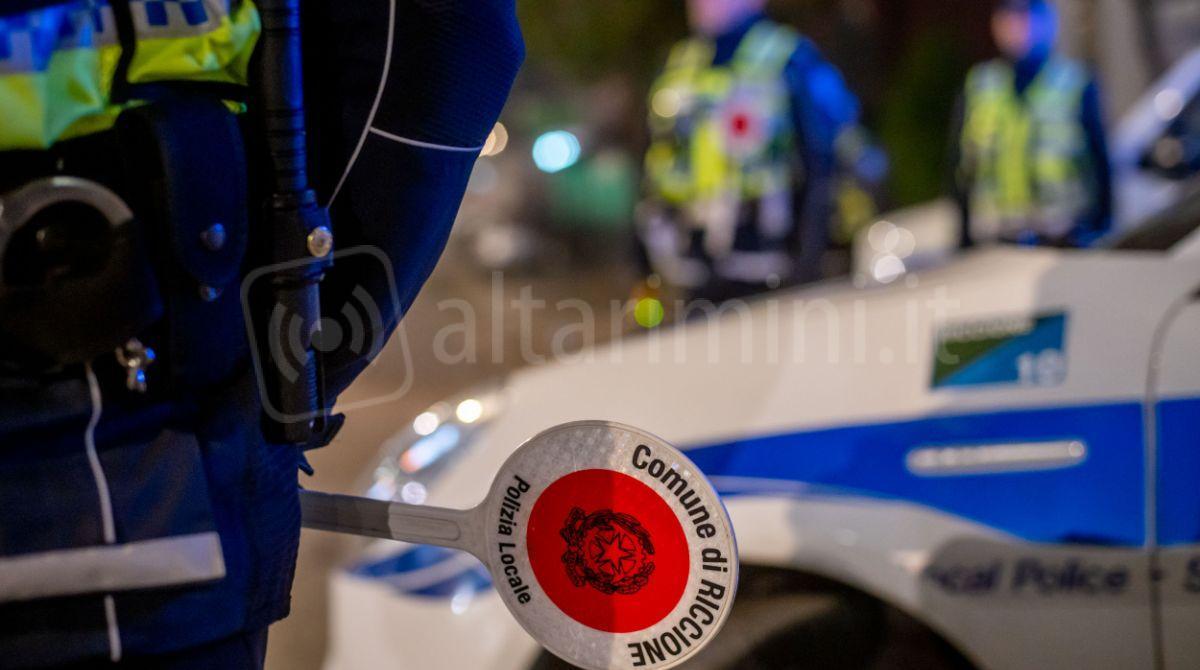 A folle velocità in auto sulla ciclabile per sfuggire alla Polizia Locale: era in stato di ebbrezza e con patente sospesa - Ph Casalboni