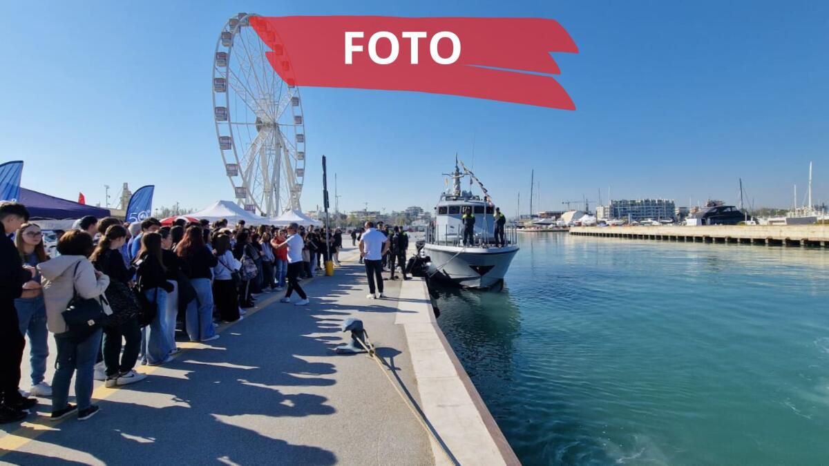 Dal cuore del porto alla spiaggia: Rimini celebra la Giornata del Mare con circa 800 studenti -