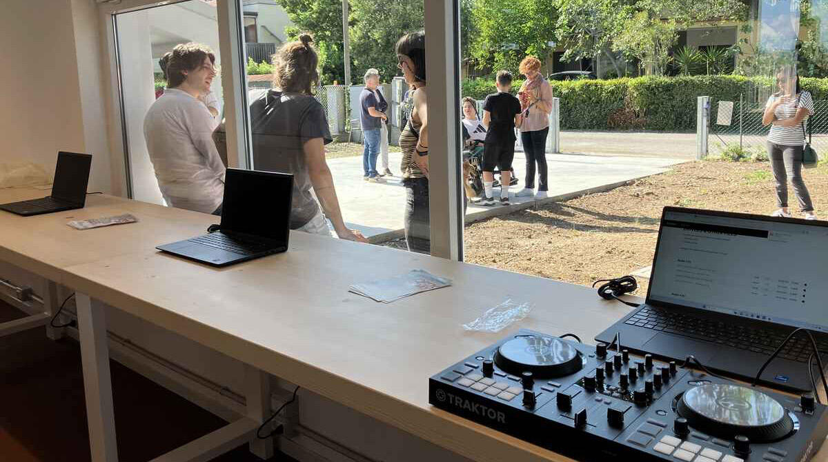 Ex scuola Bornaccino rinasce come centro giovani: uno spazio creativo con Labo380 -