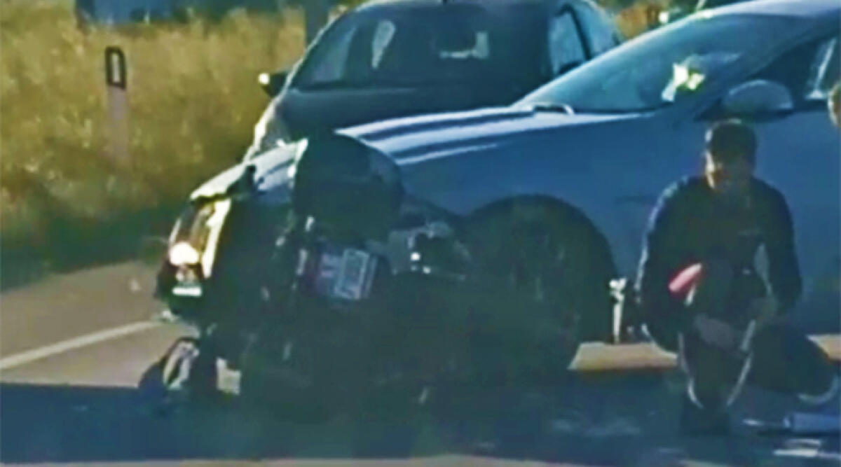 Incidente sulla strada statale 16 a Rimini: scontro tra auto e moto, una persona ferita - Il luogo dell'incidente