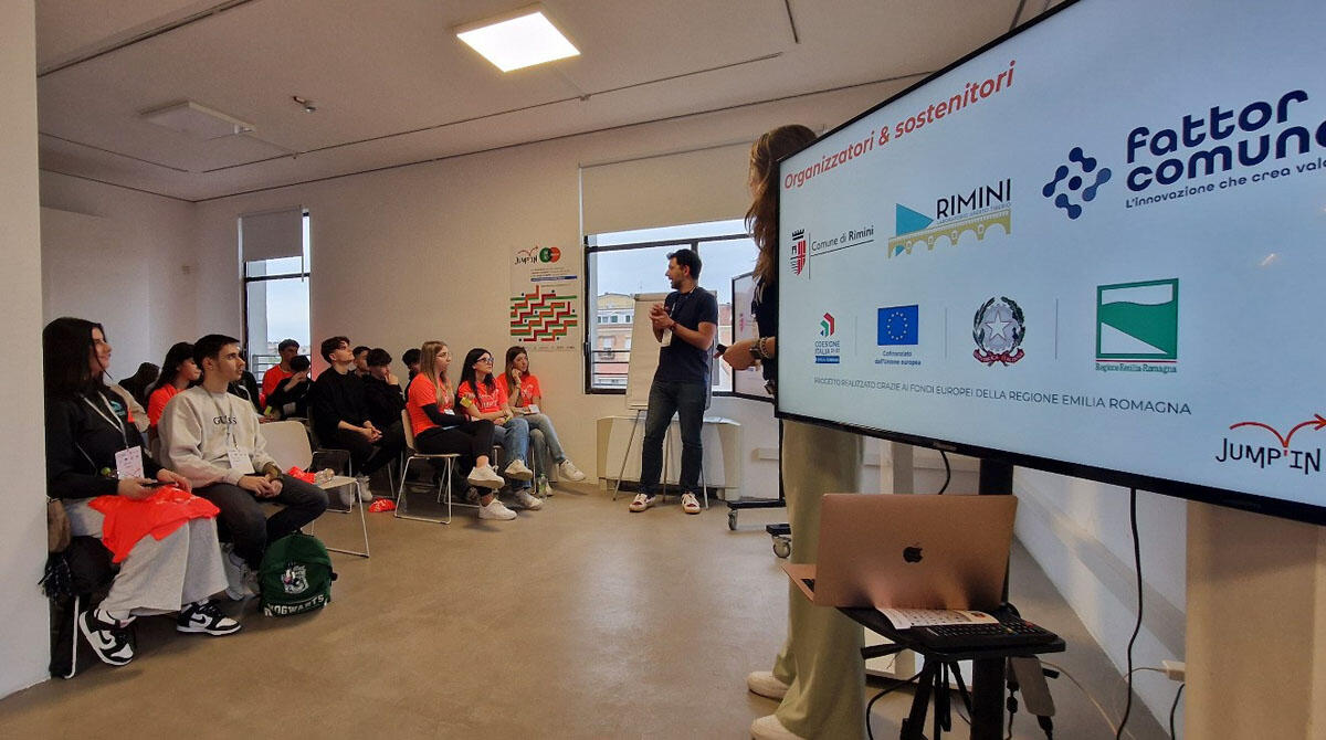 Maratona di idee a Rimini, 64 studenti e 7 progetti: vince un team tutto al femminile - 